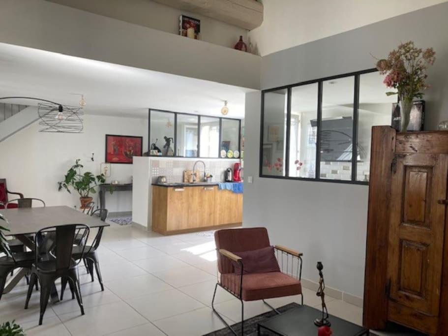 Loft Au Coeur De Nimes Appartement Buitenkant foto